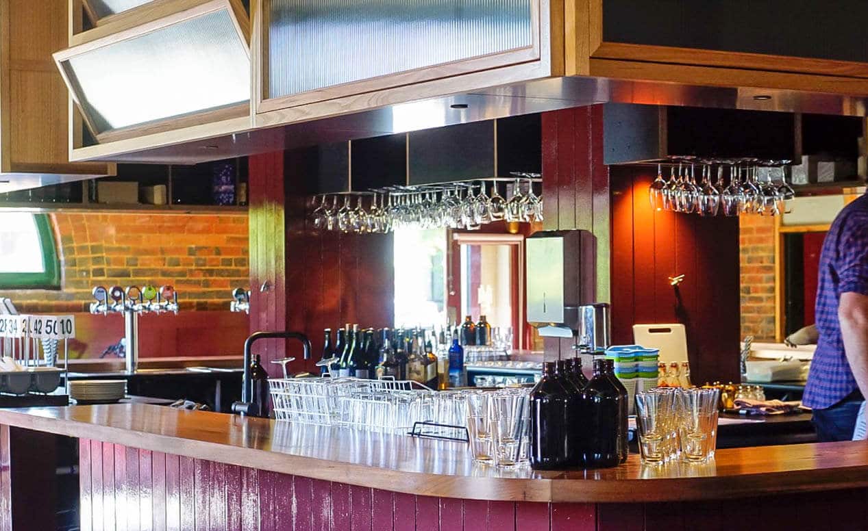 Best Family-Friendly Pubs and Restaurants with Play Areas: Inner West Melbourne 3 victoria hotel footscray
