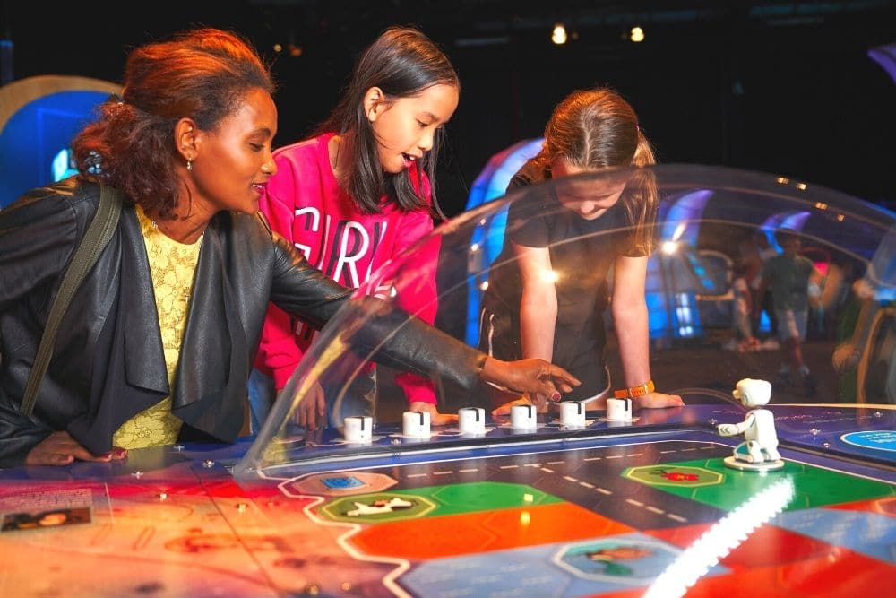Scienceworks Melbourne: The Complete Family Guide 2 Born or Built Scienceworks px