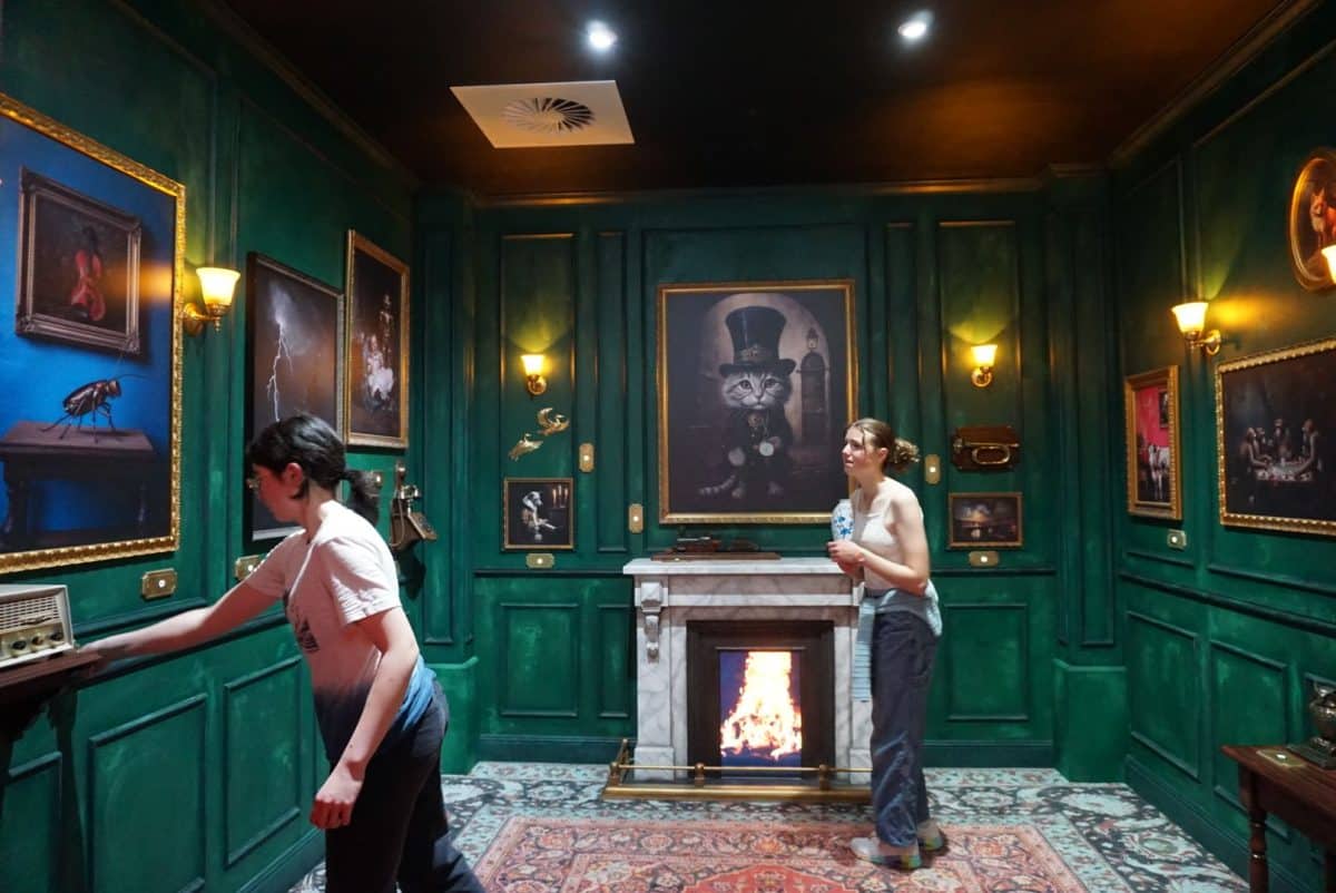 24 Top Things To Do in Melbourne With Teenagers 10 Hijinx Hotel