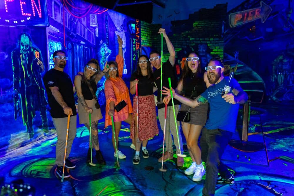 3D Glow and Putt Minigolf: Melbourne's New Neon Mini Golf Course 4 D Glow and Putt Minigolf